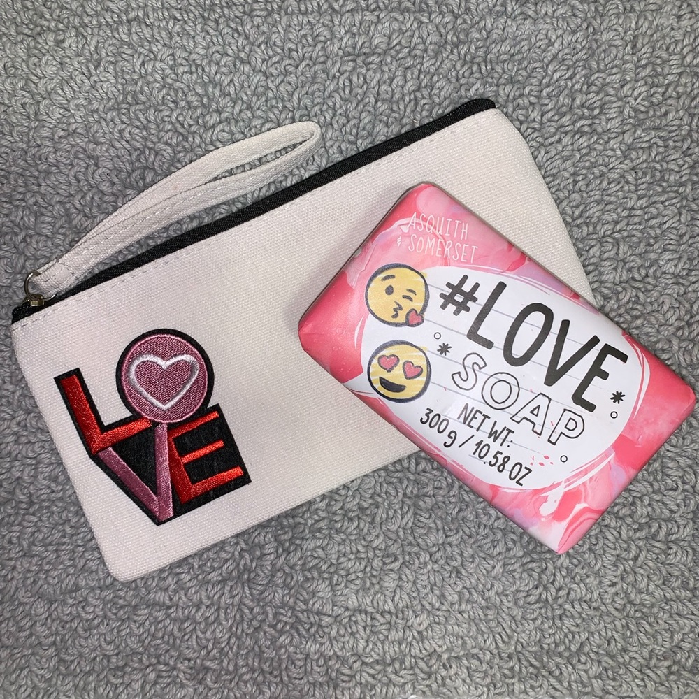 Emoji #LOVE Aromatic Soap + Canvas Bag